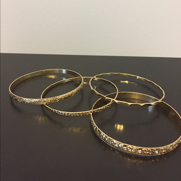 *SOLD* Bundle of four textured gold bangles - Picture 1 of 1