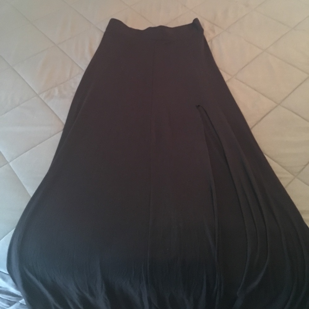 New H&M maxi skirt with slit