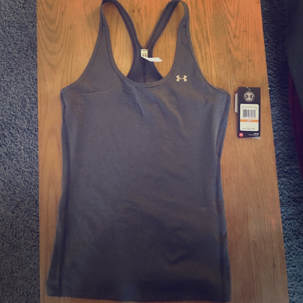 NWT gray under armor top