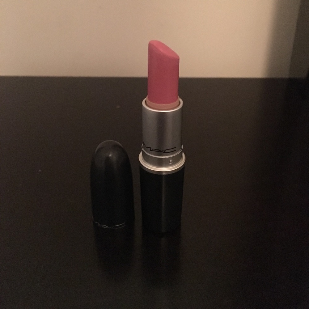 MAC Lipstick Snob
