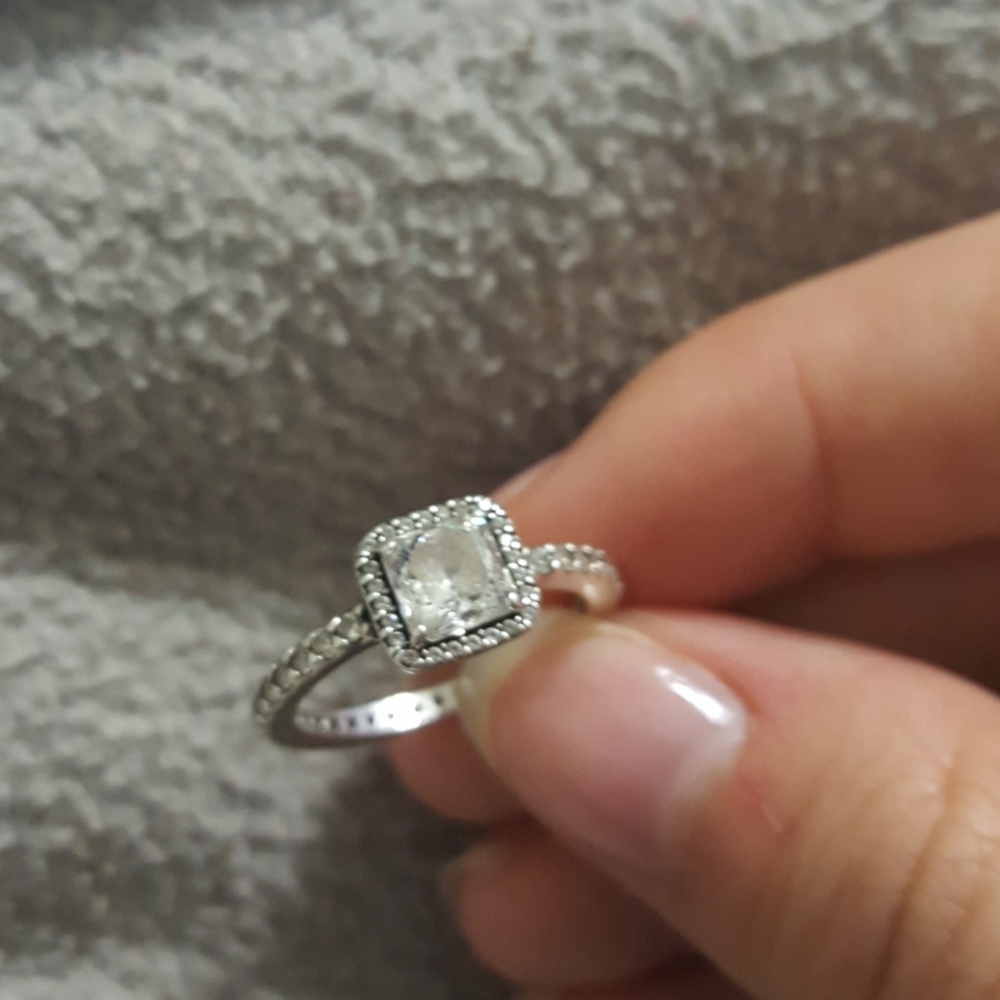 Size 6 Pandora ring Timeless Elegance