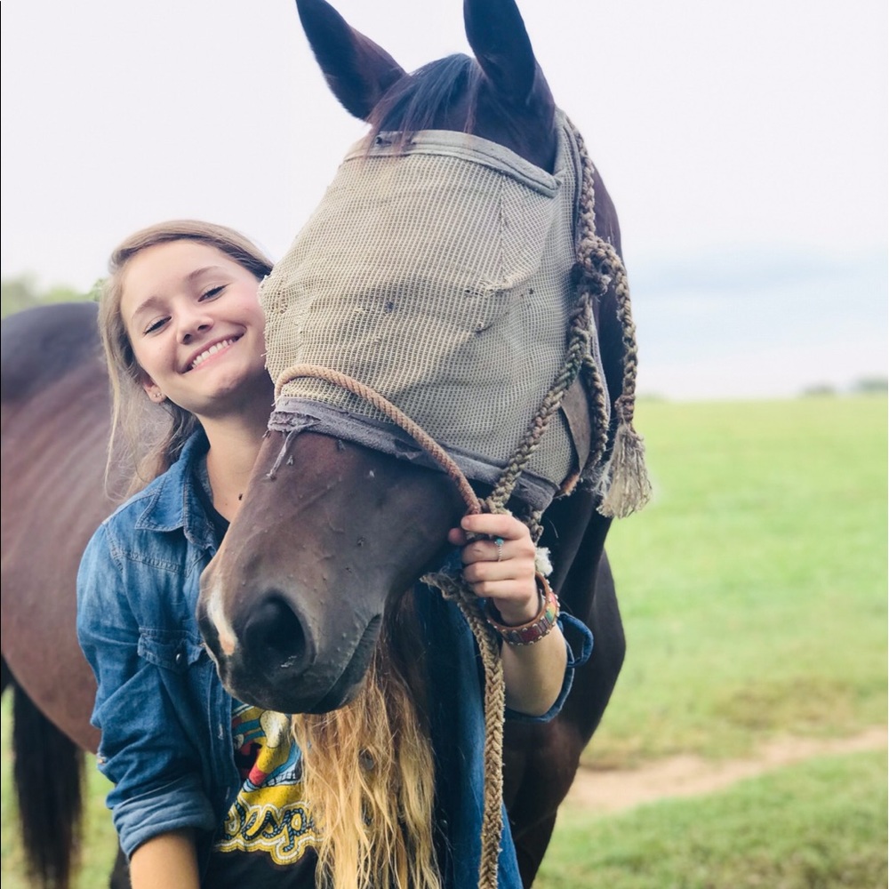 Meet your Posher, Kelsie