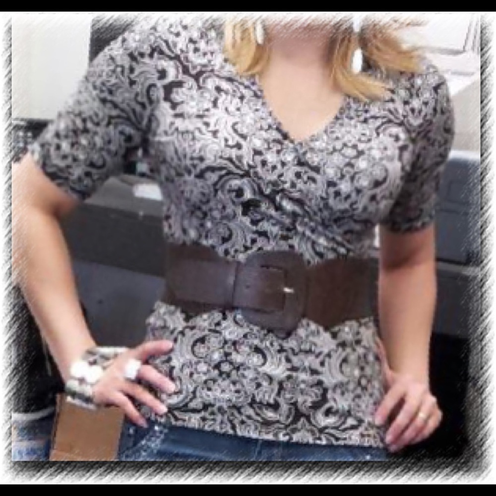 Blouse - Picture 2 of 3