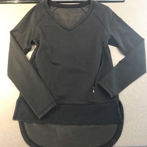 Women’s size 4 Lululemon long sleeve top