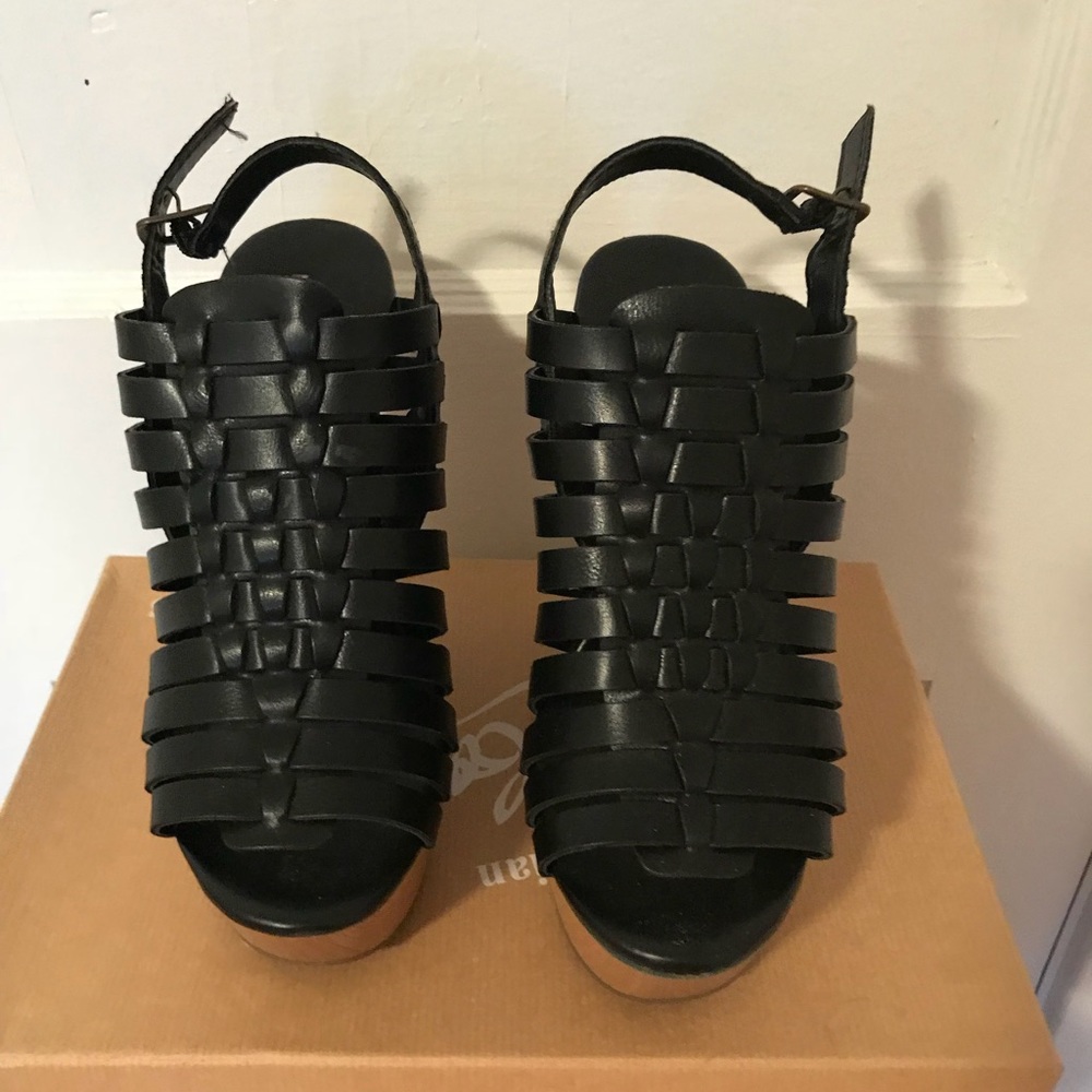 Wedge sandals