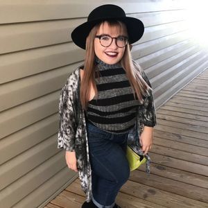 Meet your Posher, Deanna