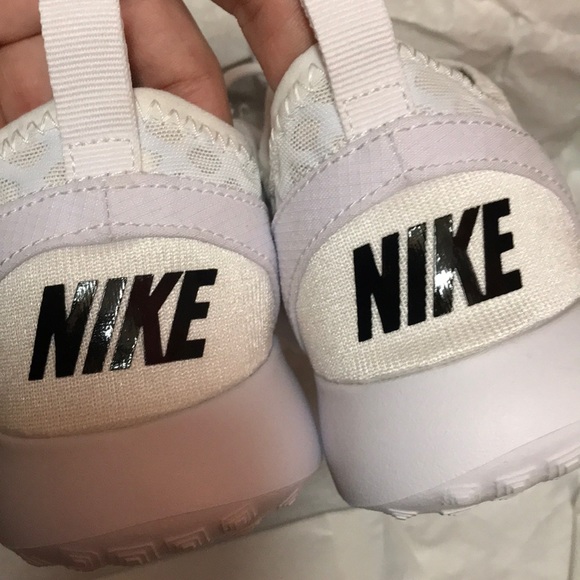 Nwt Nike Juvenate White 👌🏻 - Picture 8 of 8