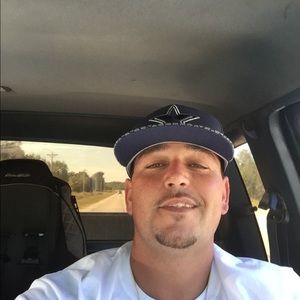 Meet your Posher, Dustin