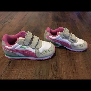 Puma girls Velcro sneakers. NWOT