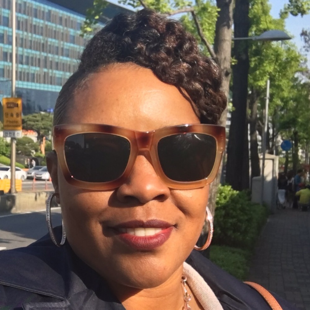 Meet your Posher, Peacolia