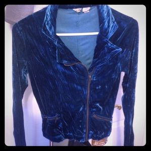 Chic turquoise velour blazer