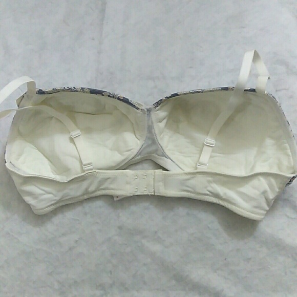 Shapely Figures Bra - Picture 2 of 3