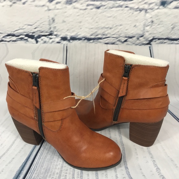 American Eagle Booties Tan - Picture 2 of 8