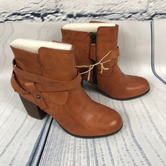 American Eagle Booties Tan - Picture 4 of 8