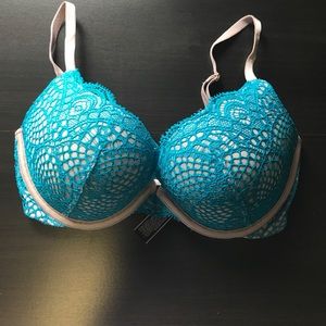 32D VS very sexy push-up