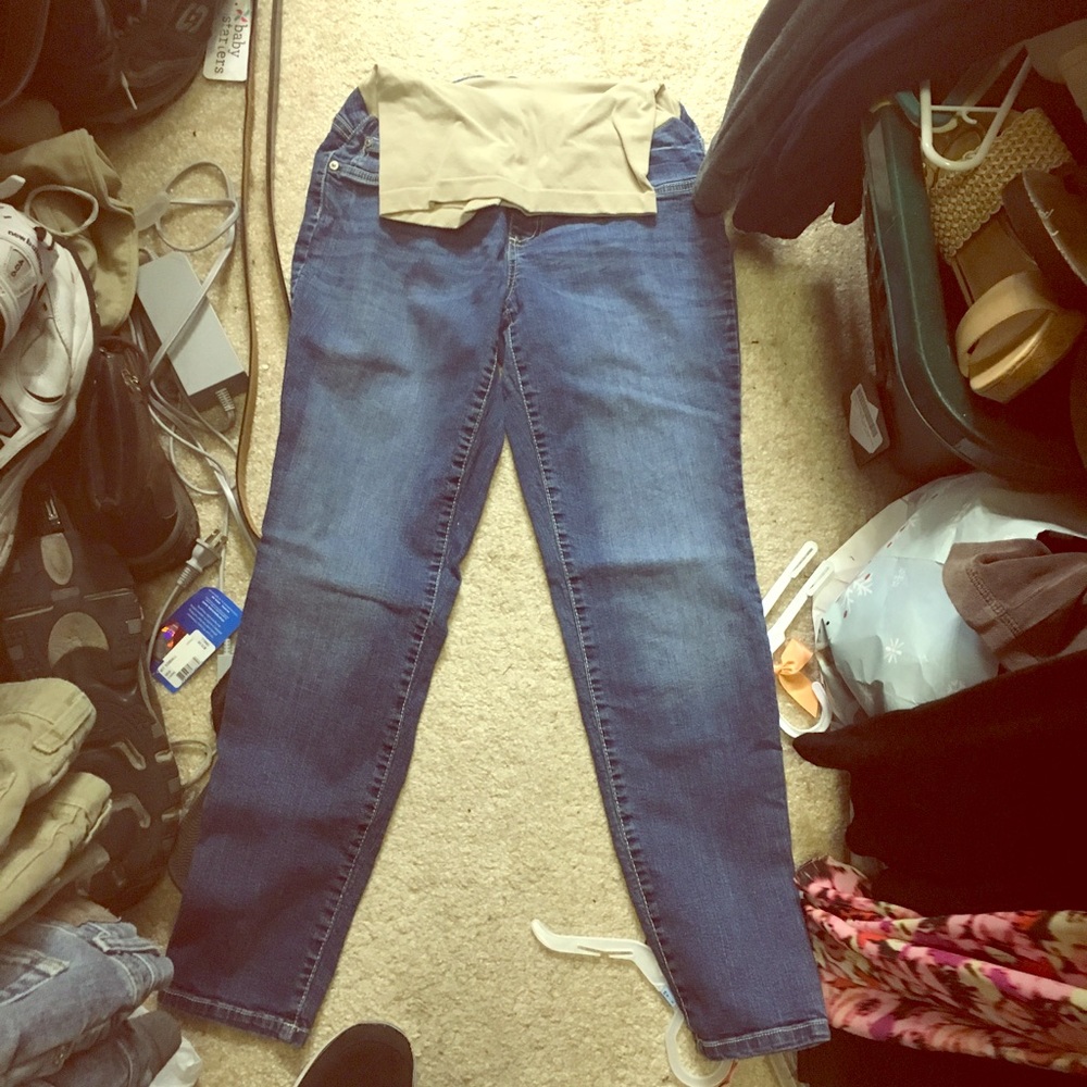 Skinny jean maternity pants