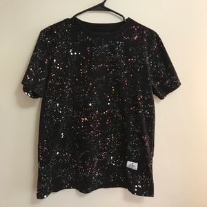 the black colorful t-shirt