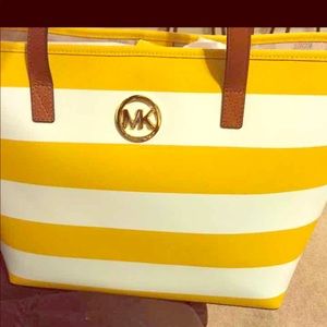 MK PURSE
