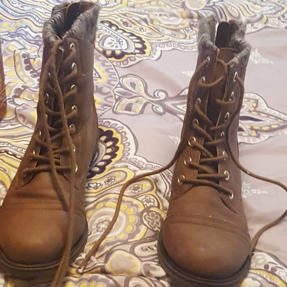 Winter Boots 🚨SOLD🚨