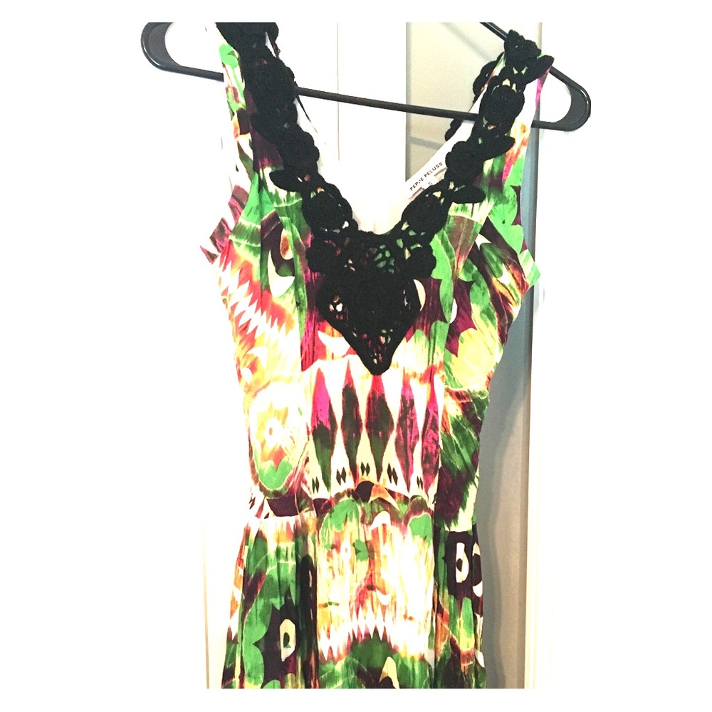Small side zip dress