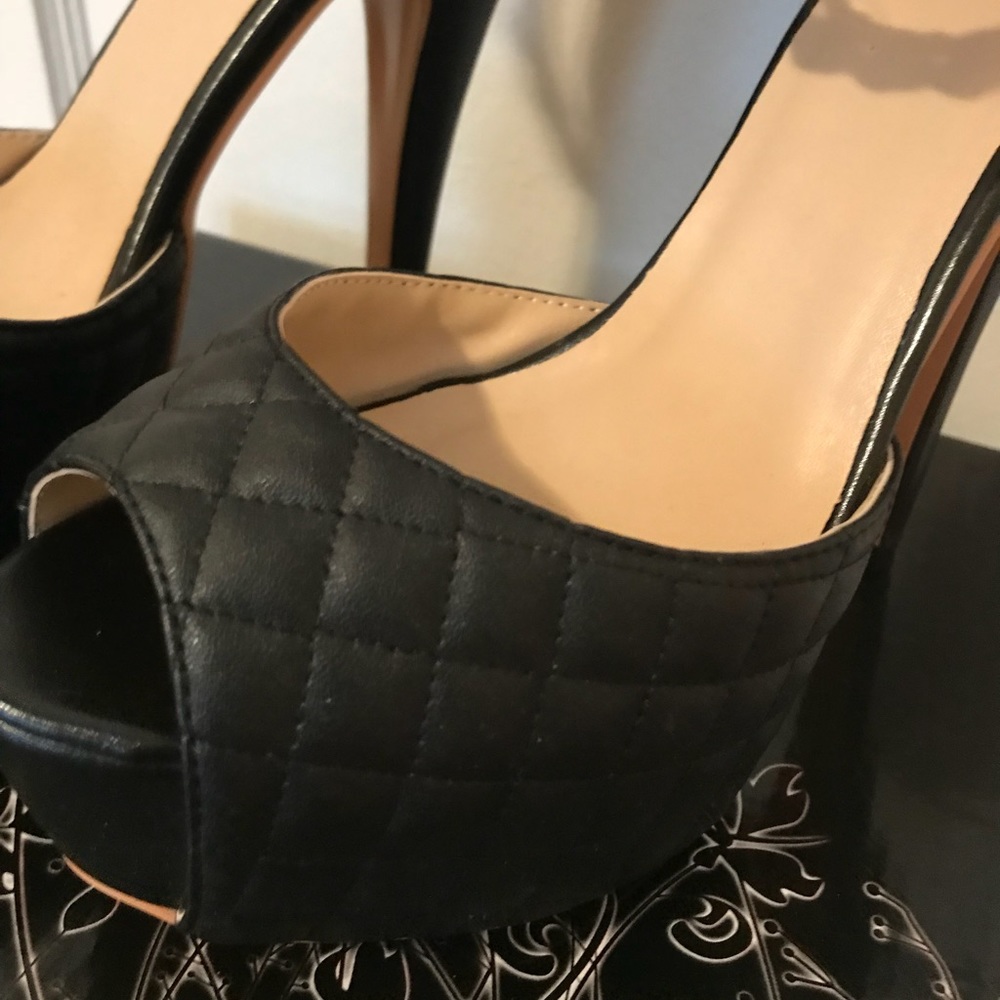 Platform heels - Picture 3 of 3