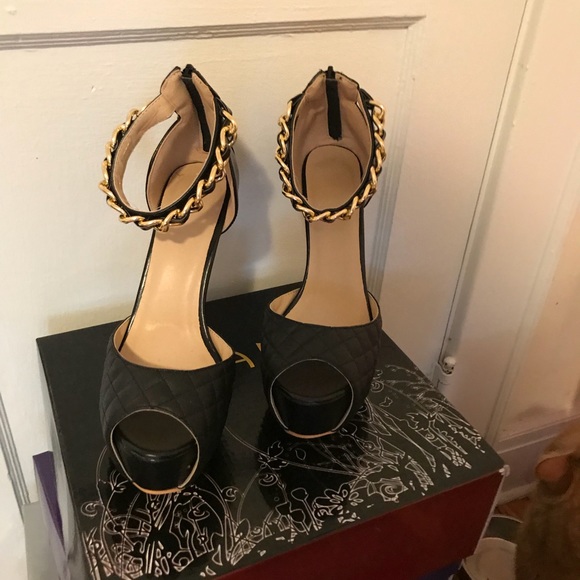 Platform heels - Picture 2 of 3