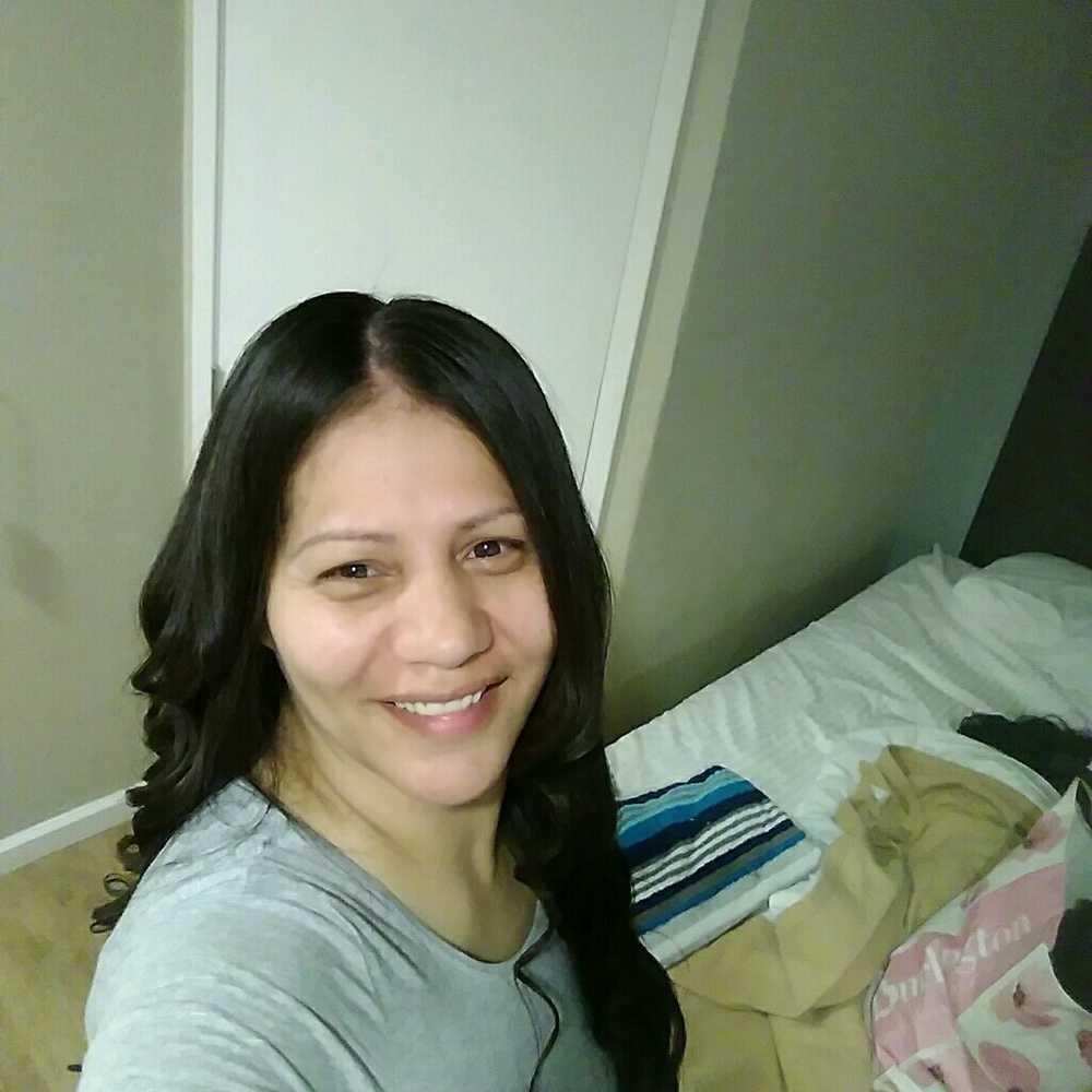 Meet your Posher, Flo