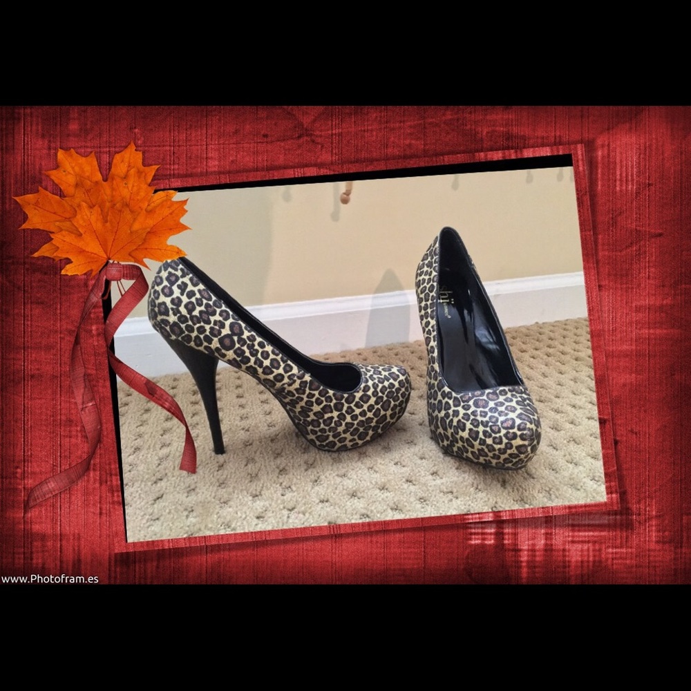 BEAUTIFUL LEOPARD HIGH HEELS, I USED ONCE.