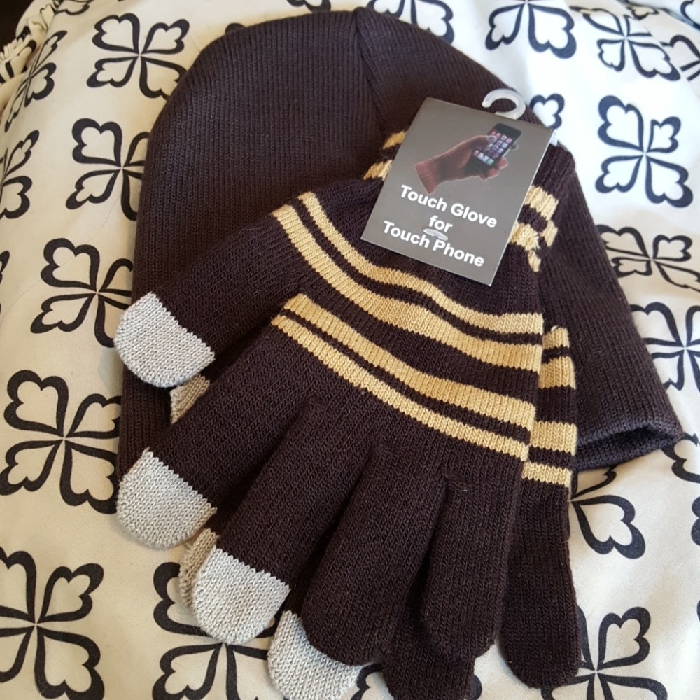 Beanie & Touch Gloves