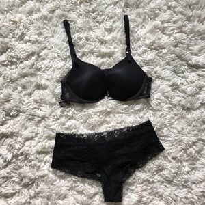 Victoria's Secret Black 32A Bombshell Bra
