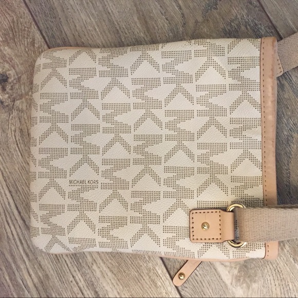 Michael Kors Satchel - Picture 3 of 4