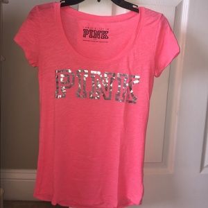 VS PINK T-shirt