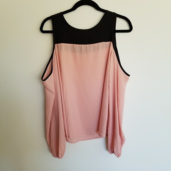 Open Shoulder Chiffon Top - Picture 4 of 5