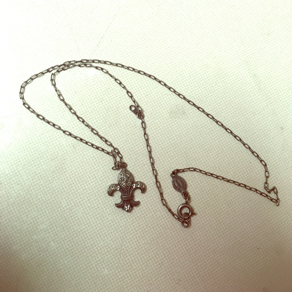 Necklace Fleur Di Lis