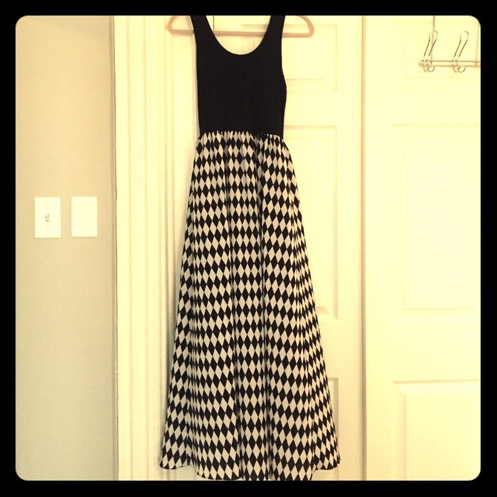 Maxi dress with cotton top and woven bottom