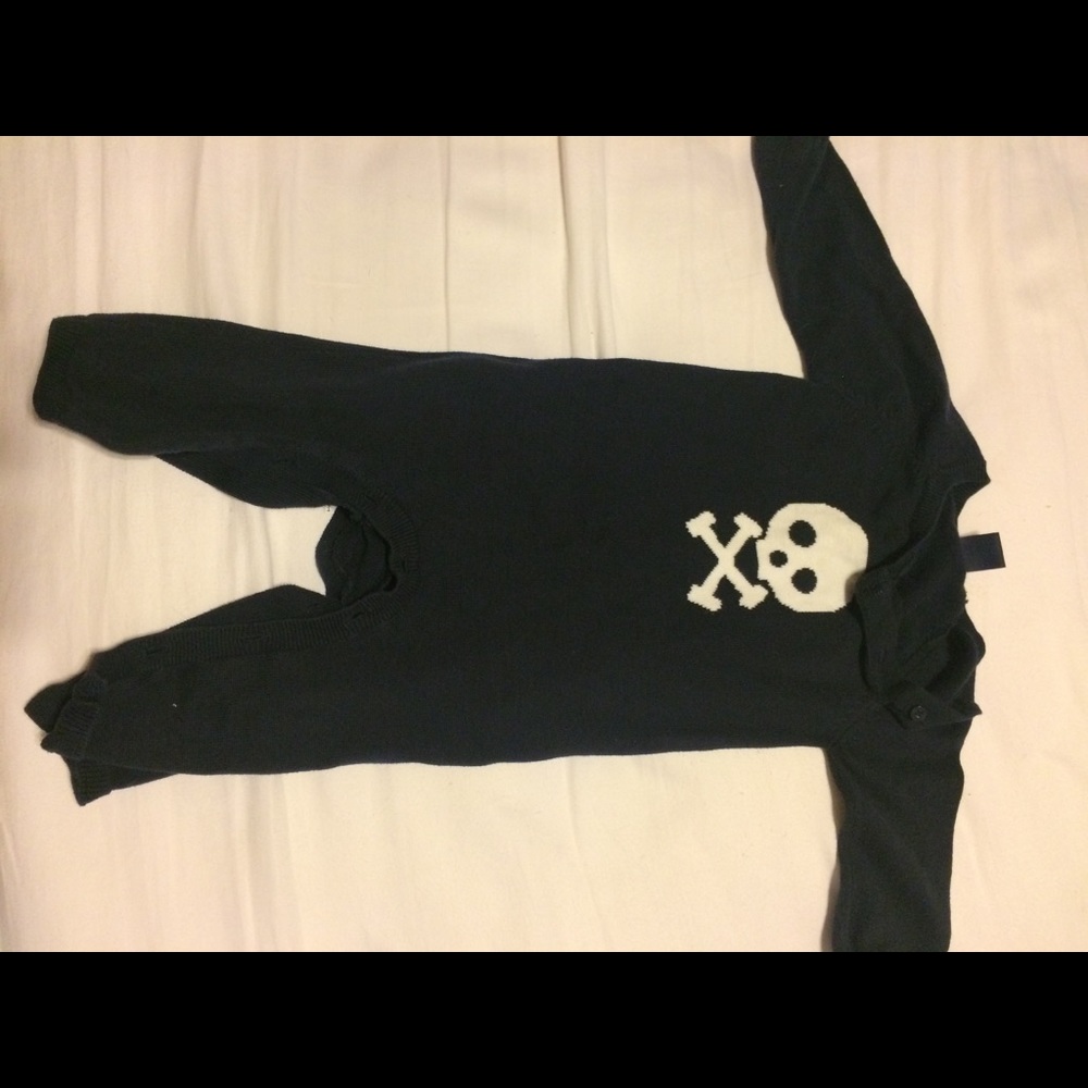 Baby Gap 12-18 month Halloween Skull Knit Romper