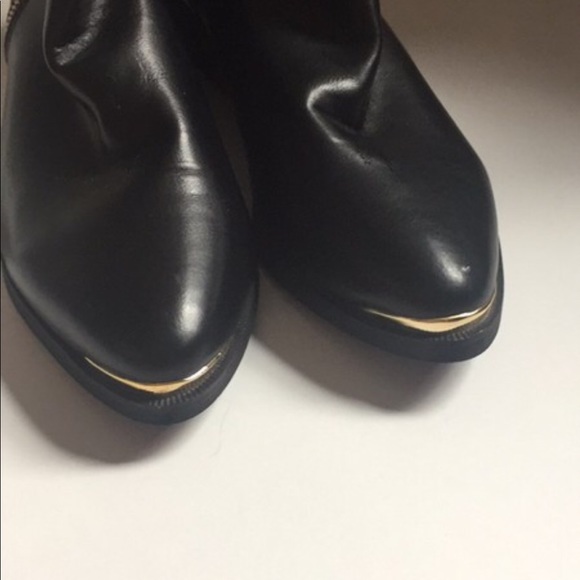 Black leather booties 8.5 - Picture 2 of 6