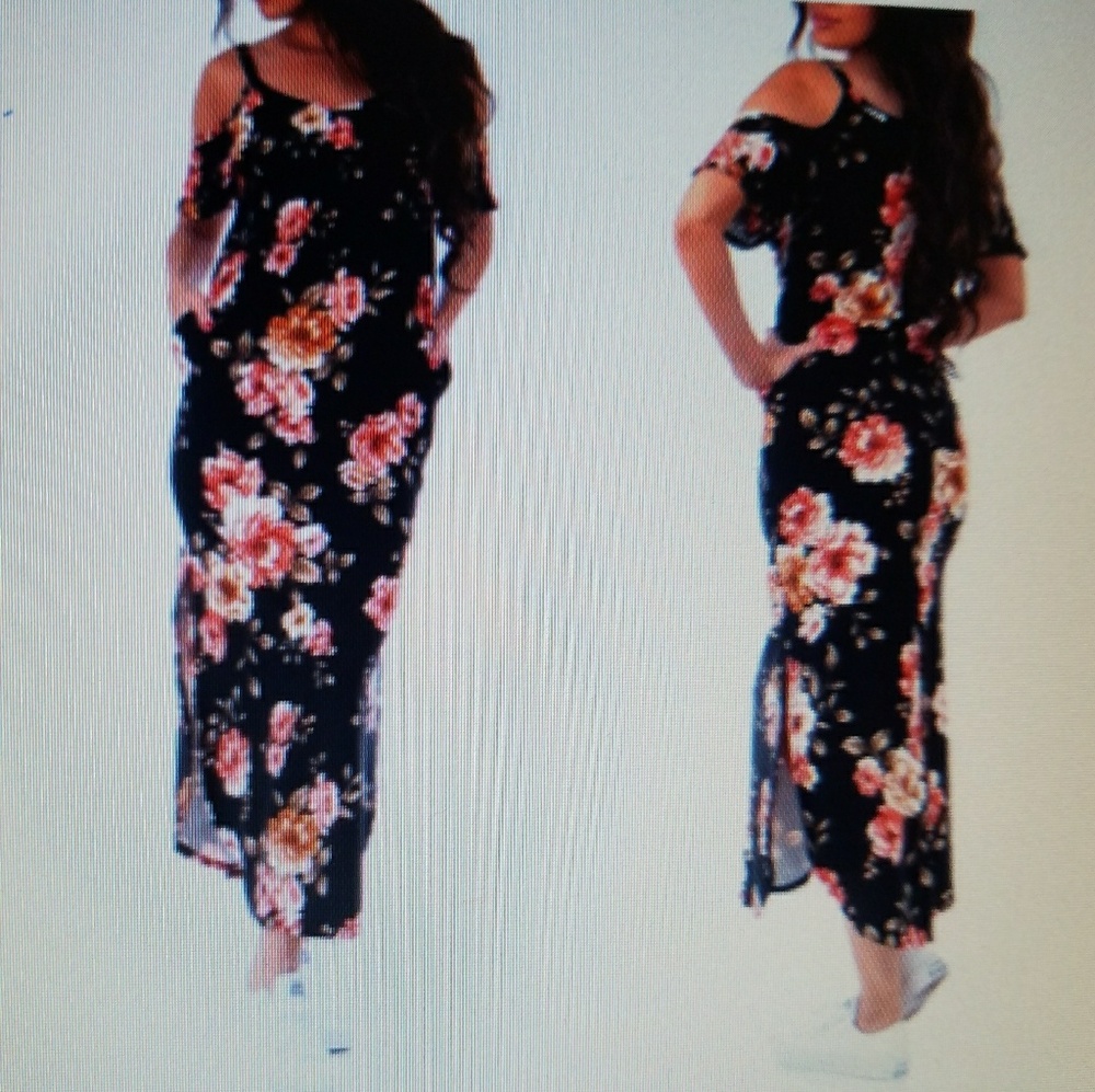 New Floral Cold-Shoulder Maxi Dress
