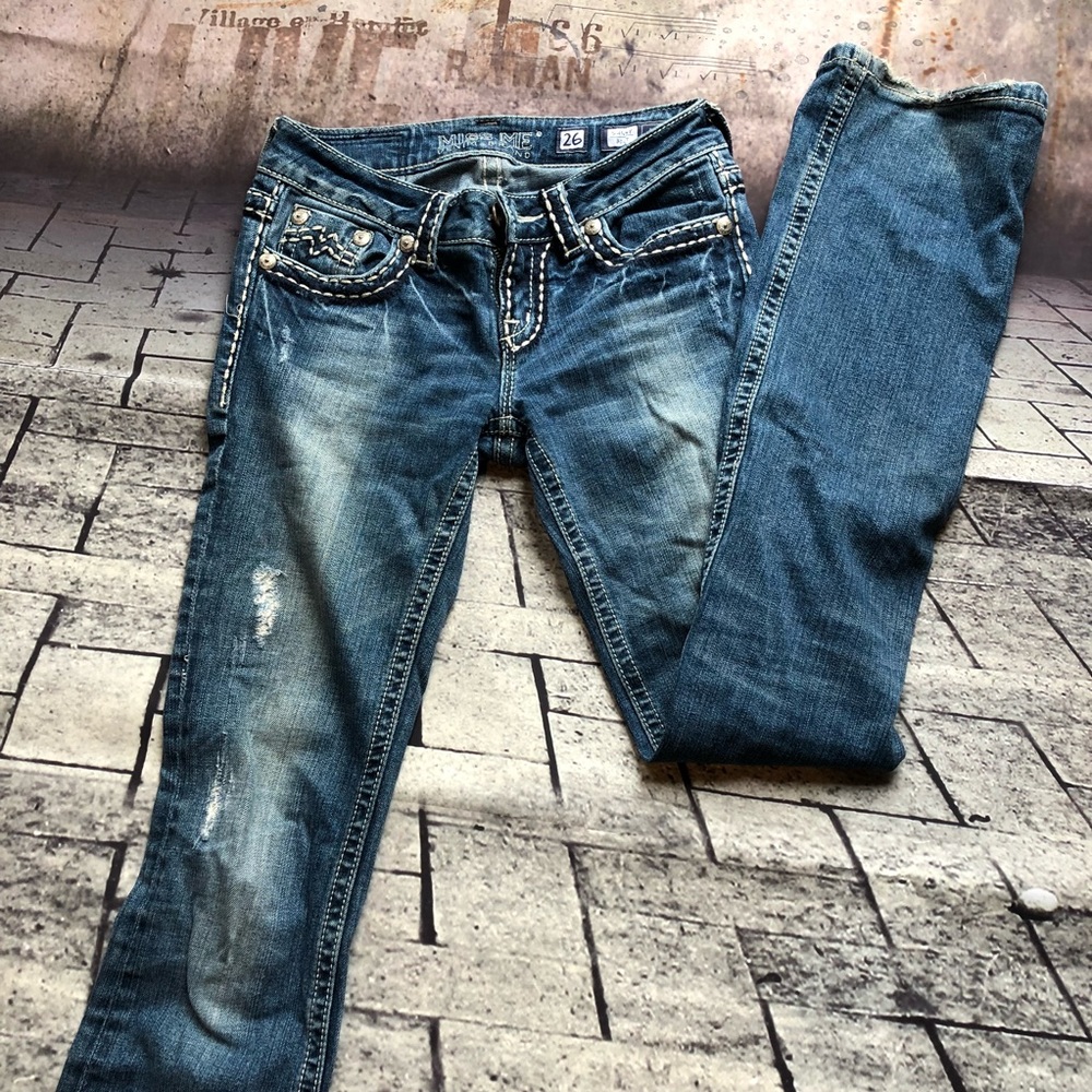 Miss Me 26 sunny boot distressed jeans
