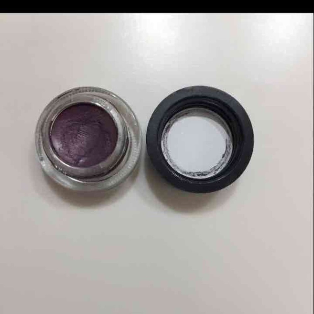 Mac Fluildline Macroviolet color