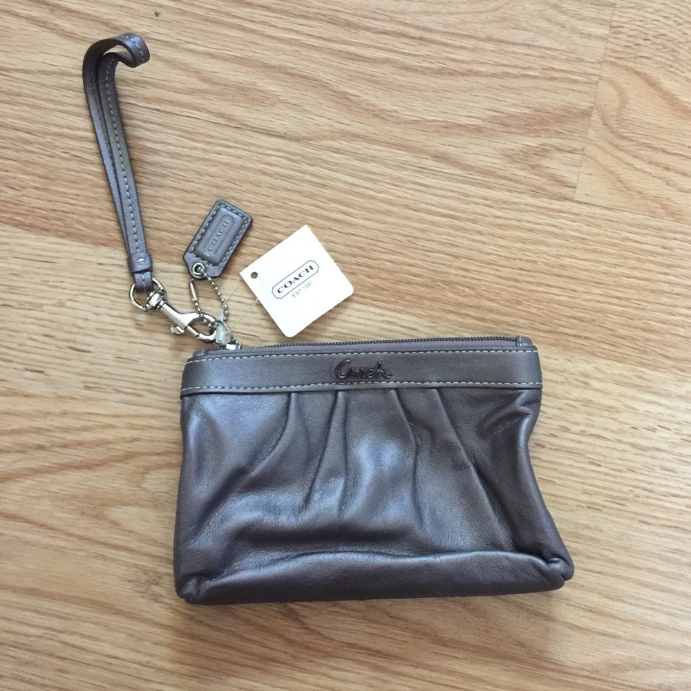 COACH Leather Pleated Wristlet - SV/GRAPHITE Gray