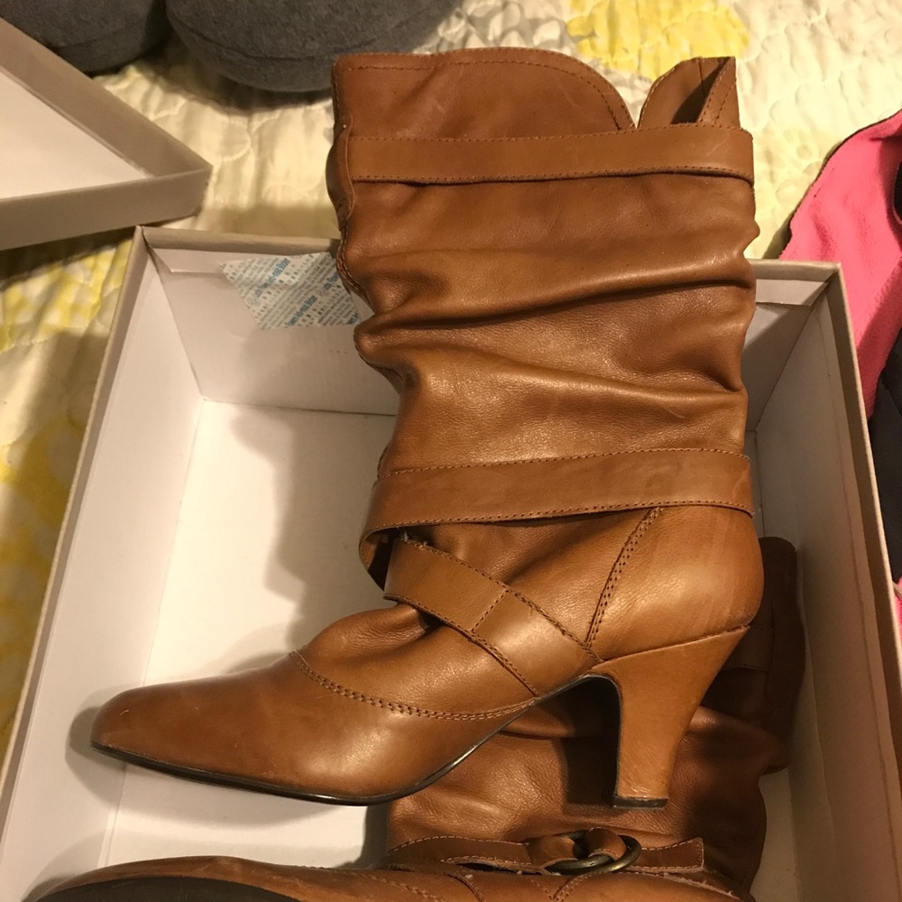 Scrunch boots, buttery soft brown leather. Sz 10