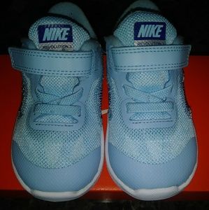 Nike Revolution 3 Toddler Girl's shoes sz 6