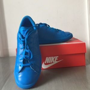 Nike Photo Blue Tennies