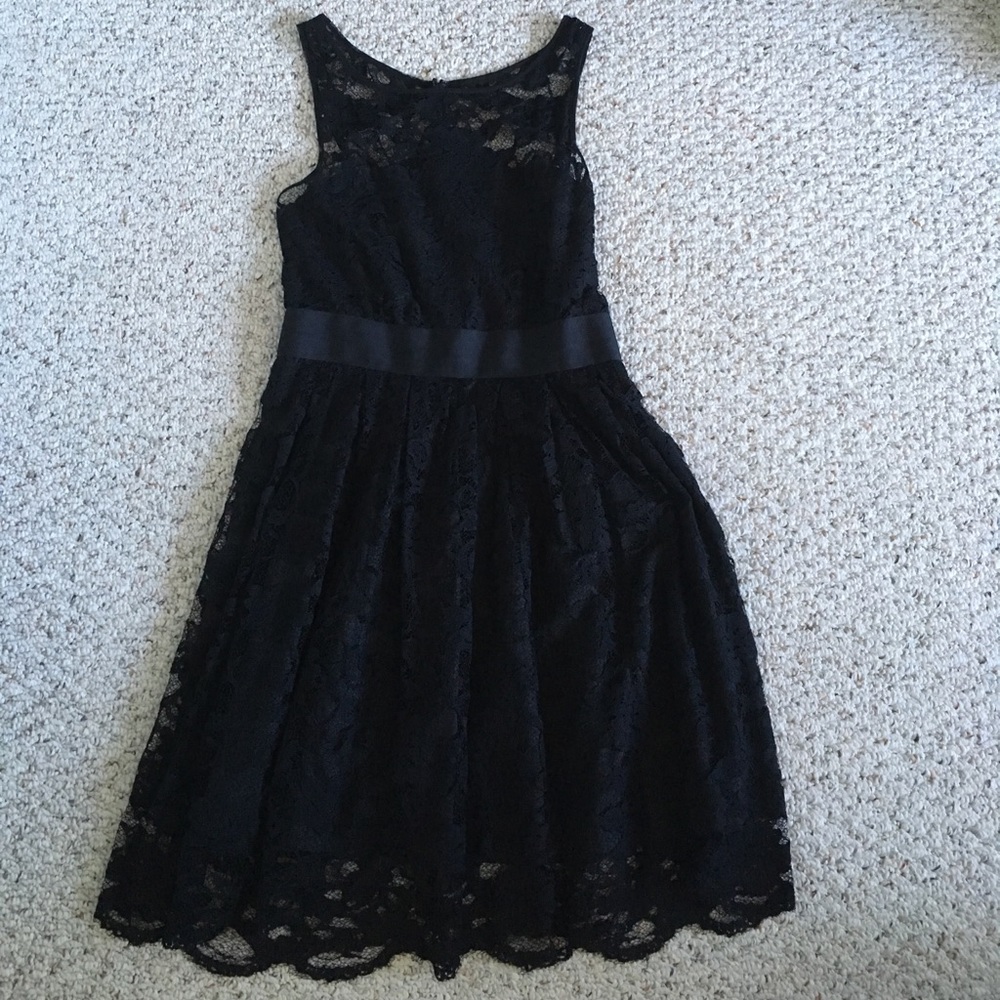 Adorable black lace dress by BBDakota