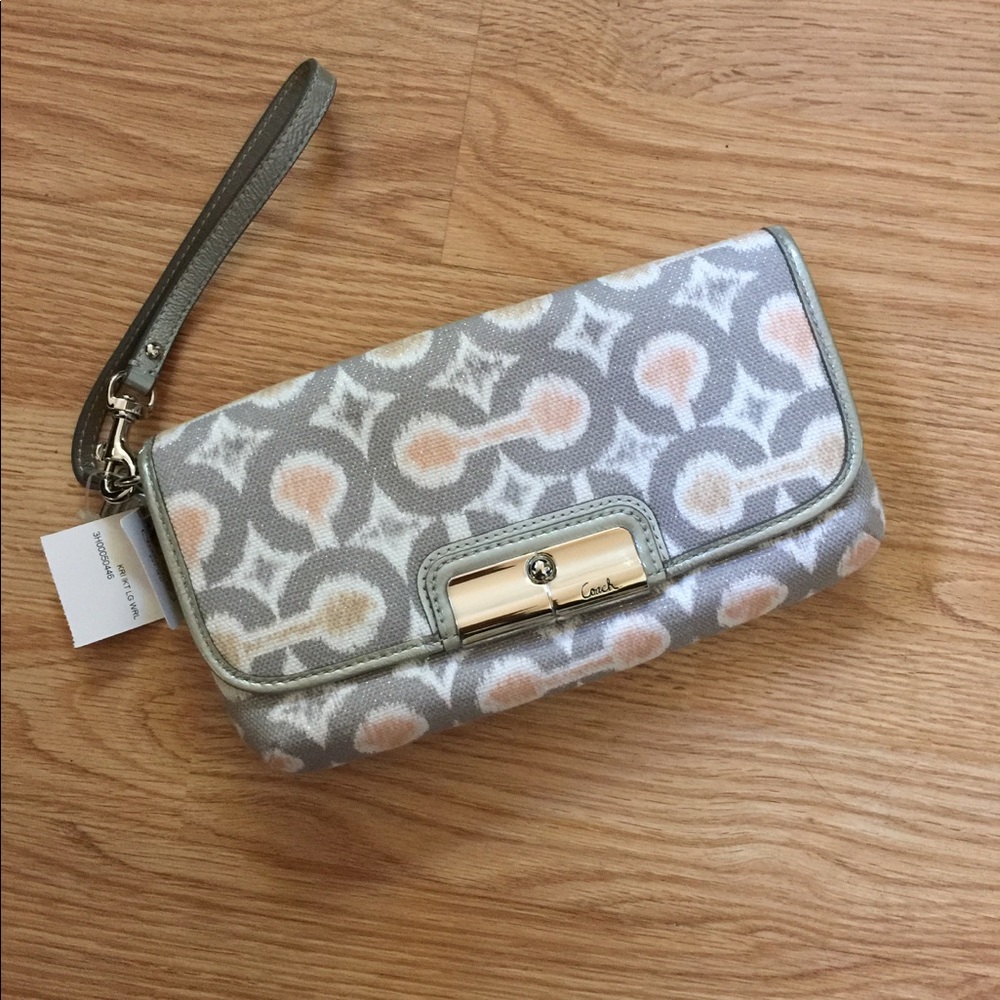 COACH Kristen large op art ikat wristlet
