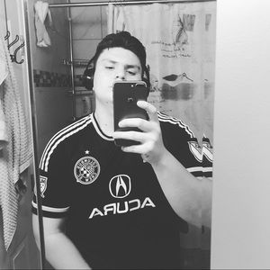 Meet your Posher, Efrain