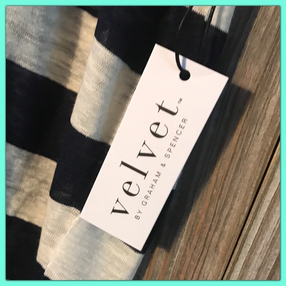 New Gorgeous Sheer Midnight Stripes 100% Linen - Picture 4 of 7