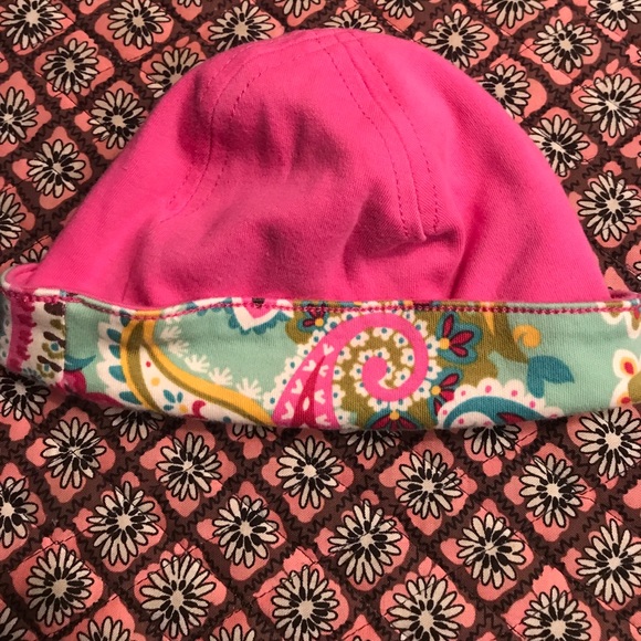 Vera Bradley hat and socks EUC - Picture 4 of 4