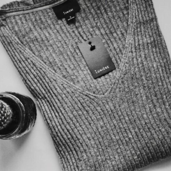 1 left• gray vneck sweater - Picture 2 of 4
